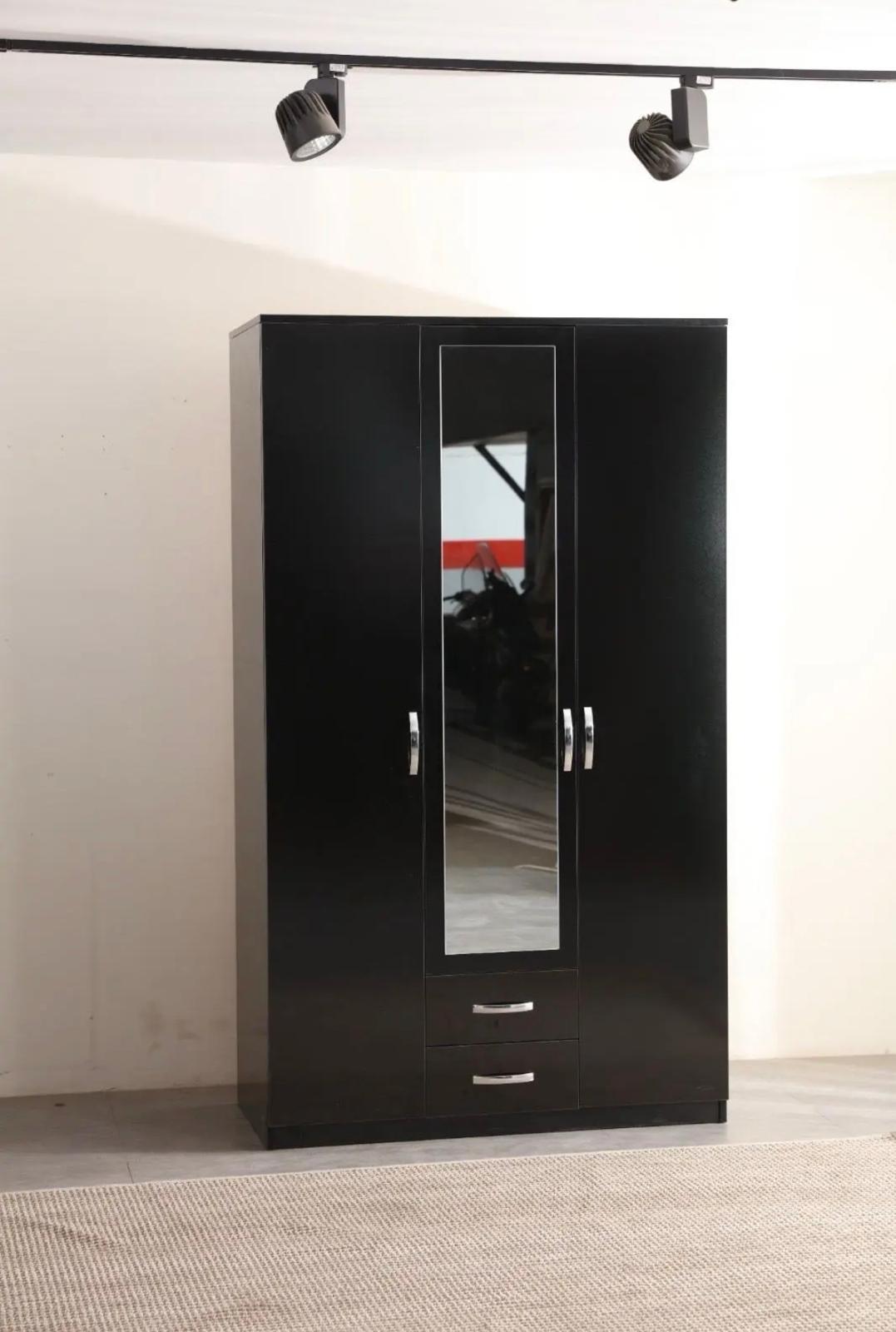 Armoire Coulissante STEEFAN  ALPHA 3 Portes